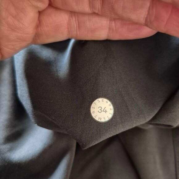 Lululemon Men's Commission shorts Gray 34" - Picture 12 of 15